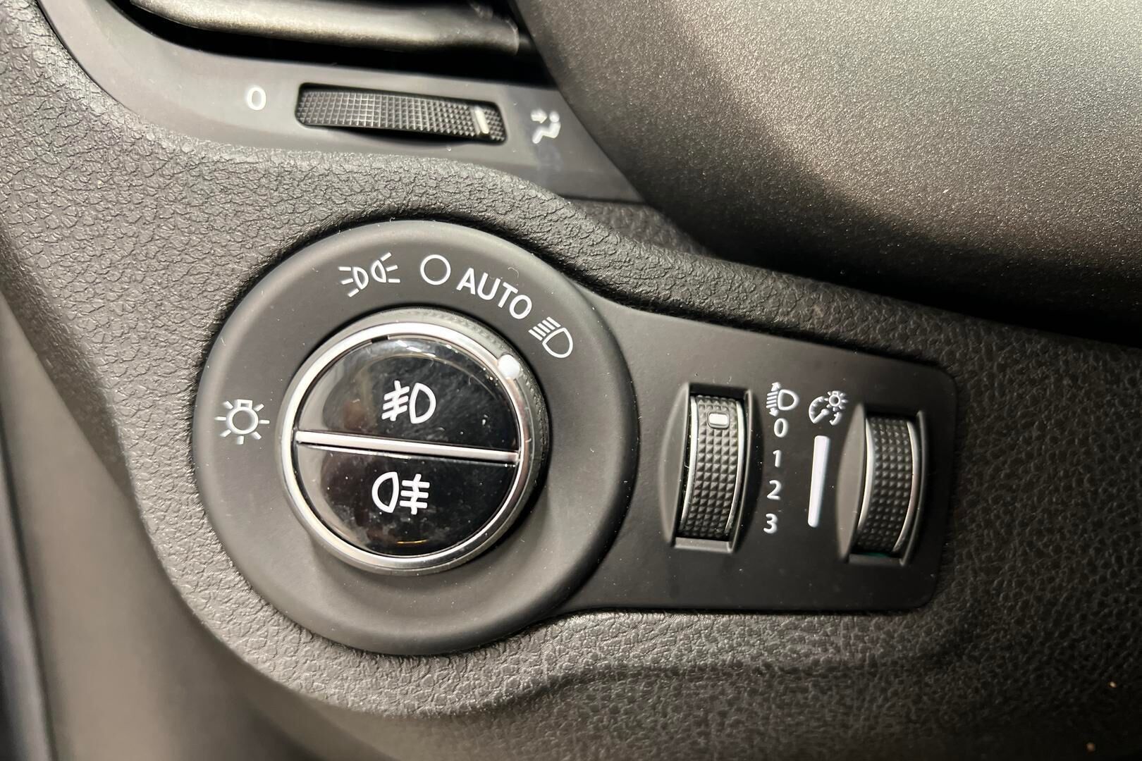 Fiat 500X iso kuva 25