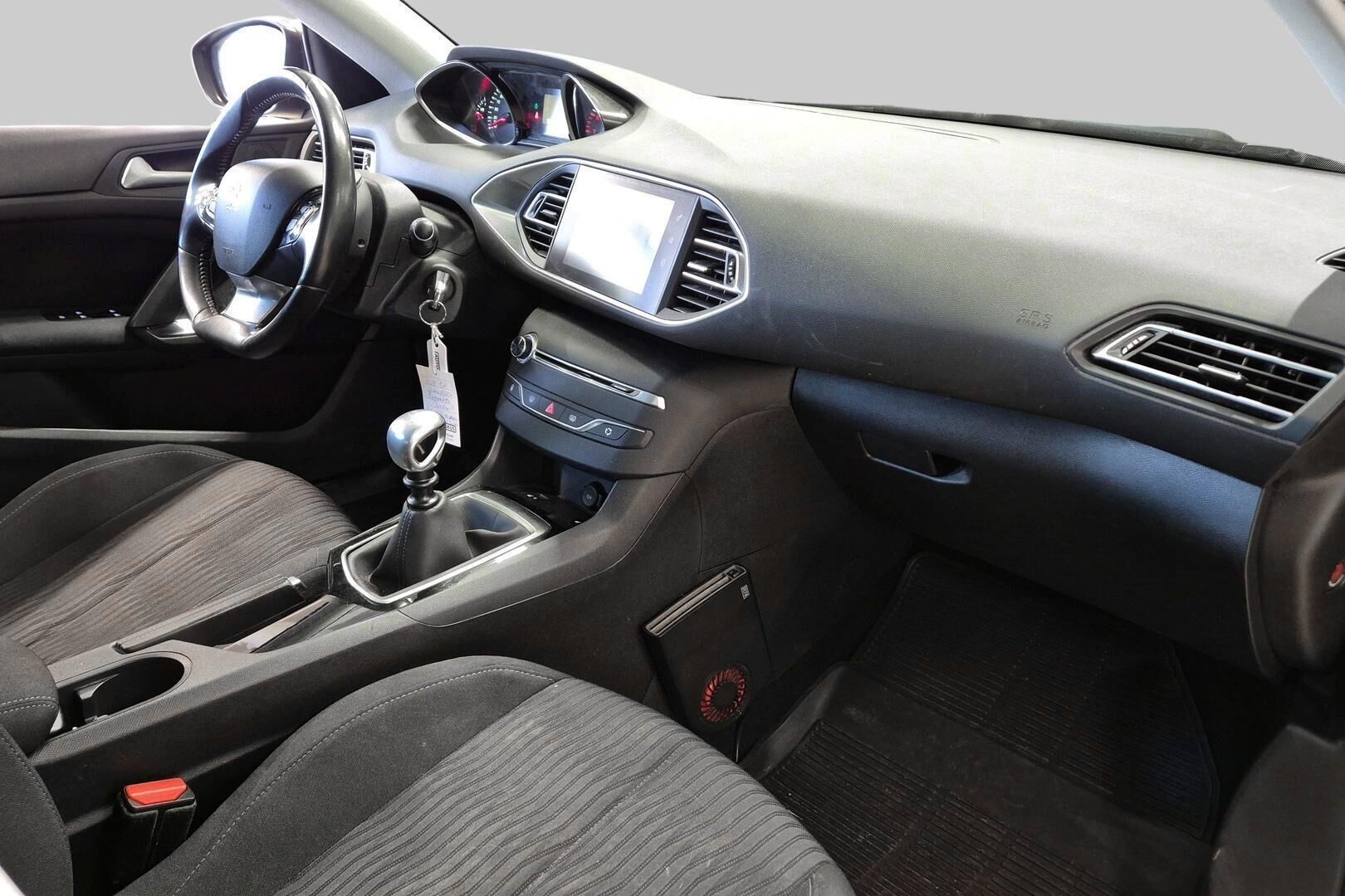 Peugeot 308 iso kuva 5