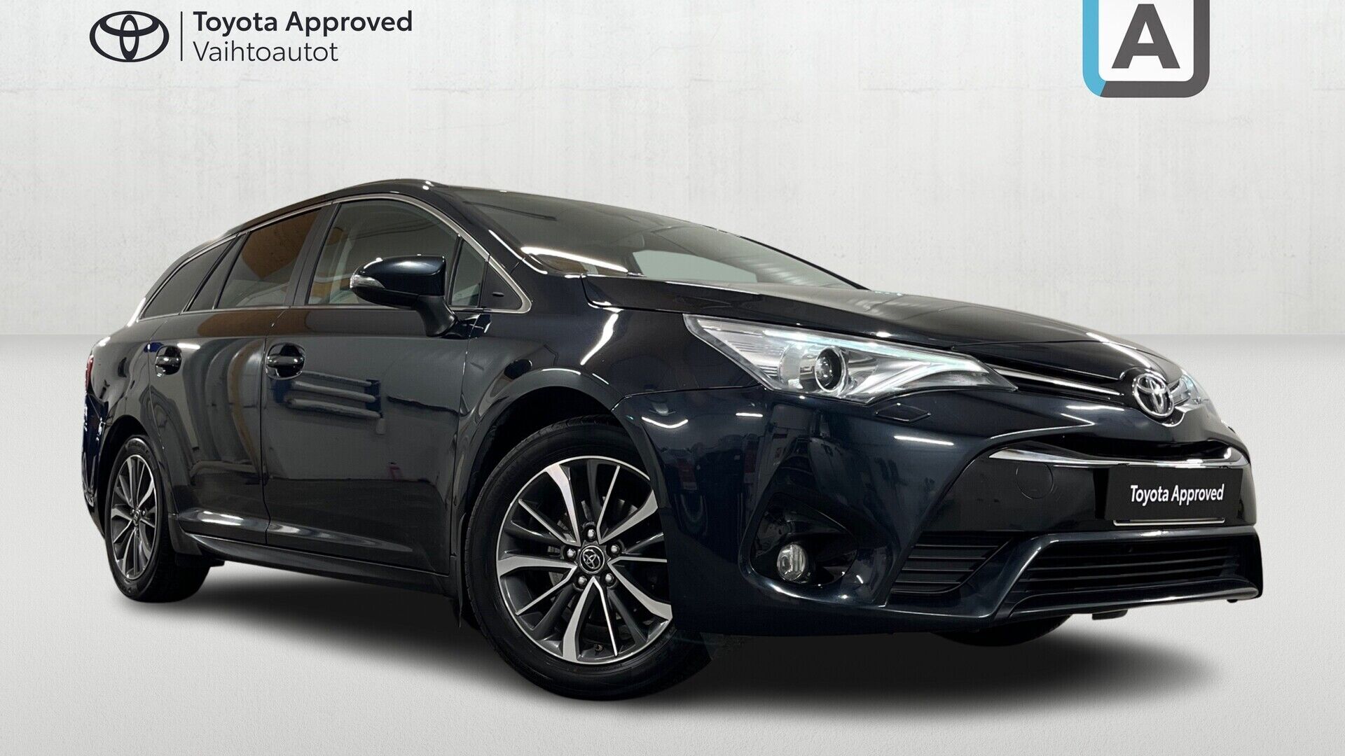 Toyota Avensis iso kuva 5