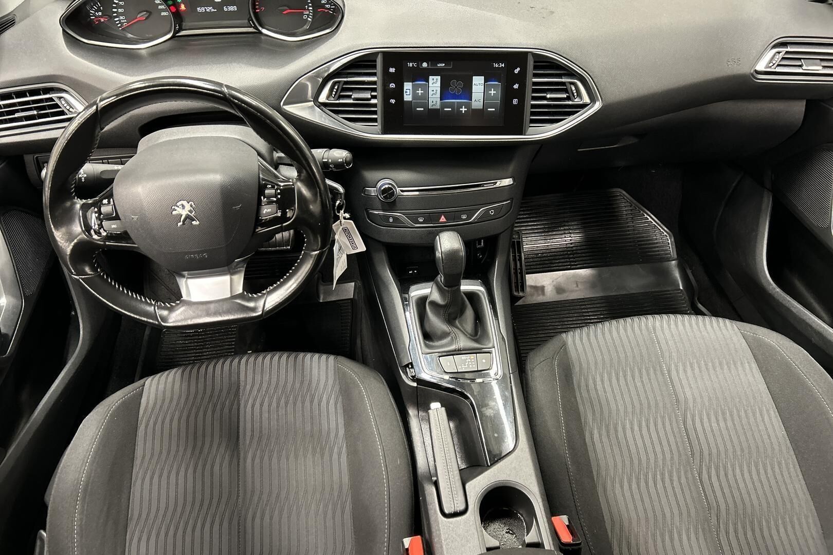 Peugeot 308 iso kuva 10