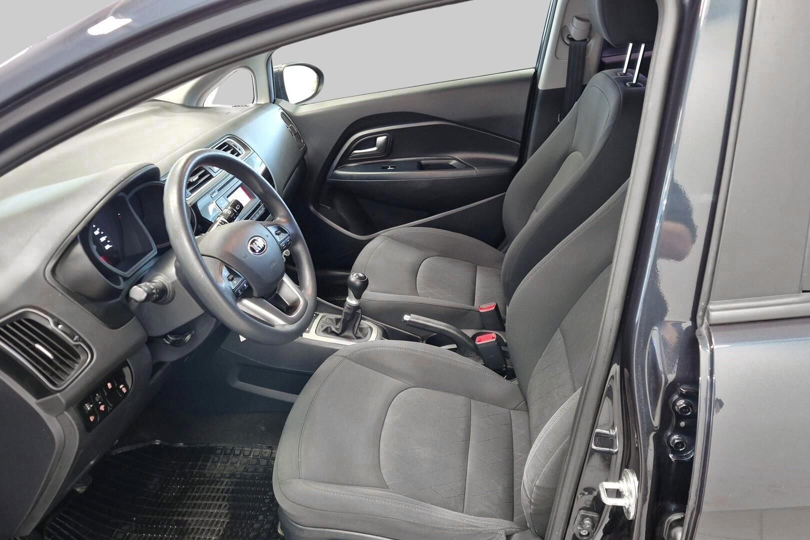 Kia Rio iso kuva 9