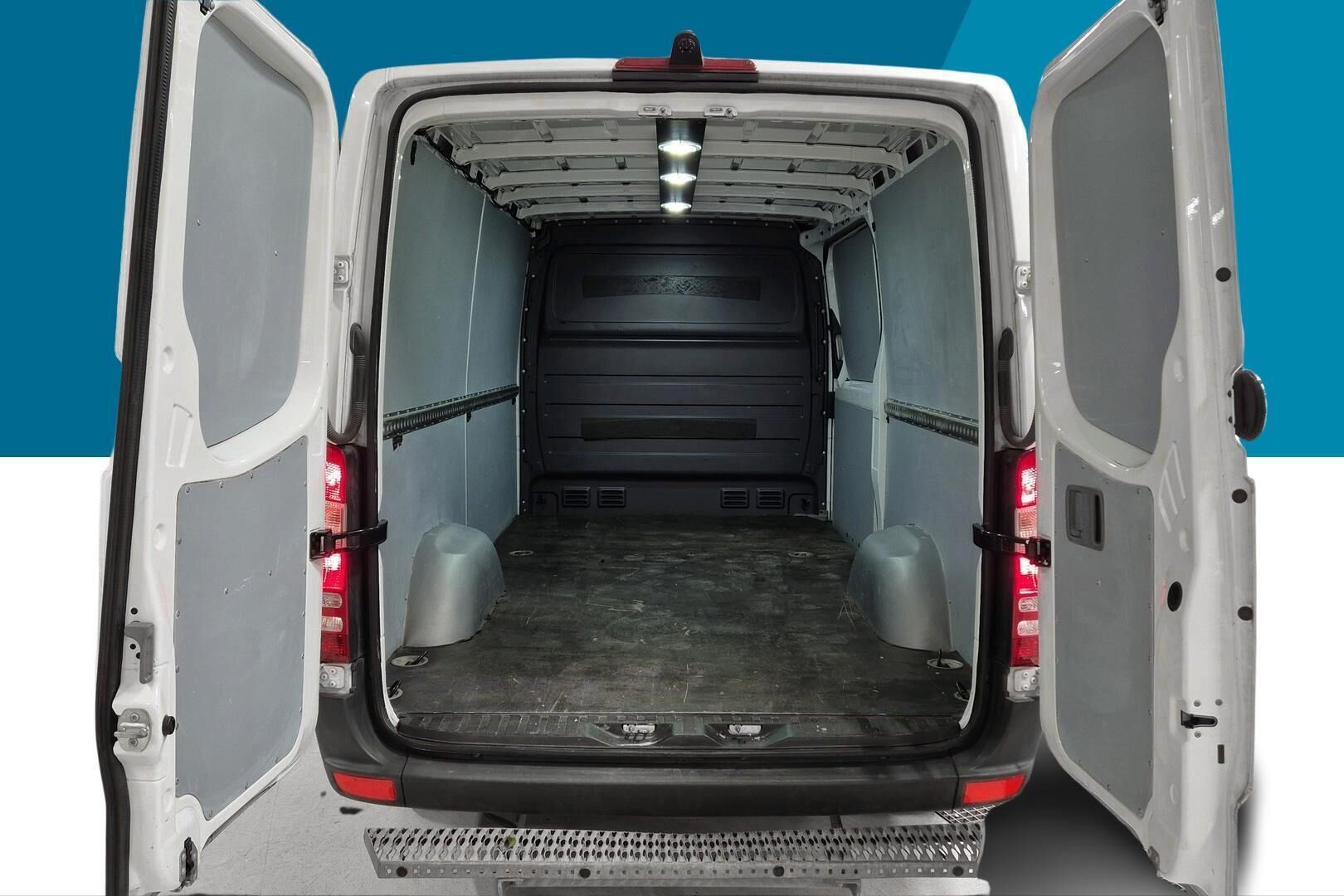 Mercedes-Benz Sprinter iso kuva 3