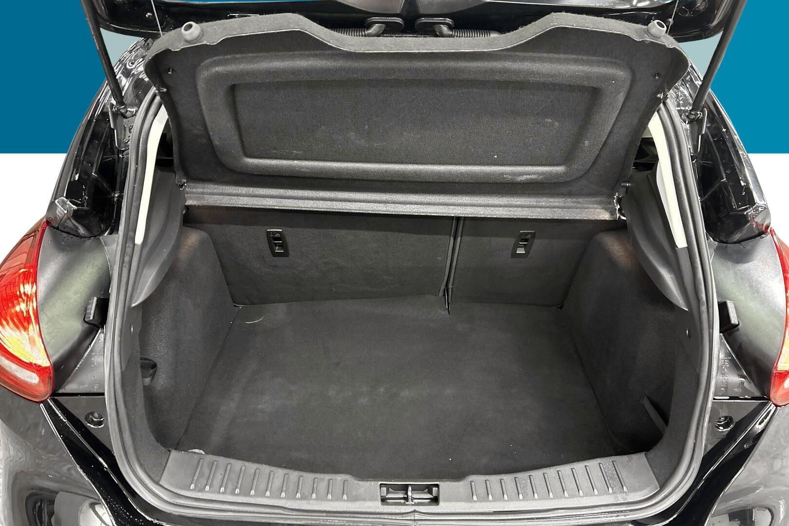 Ford Focus iso kuva 12