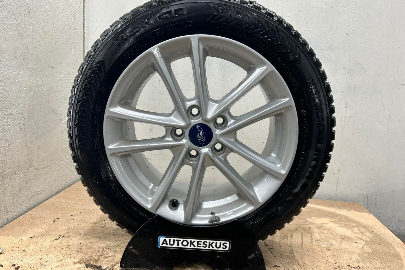 Ford Focus iso kuva 13