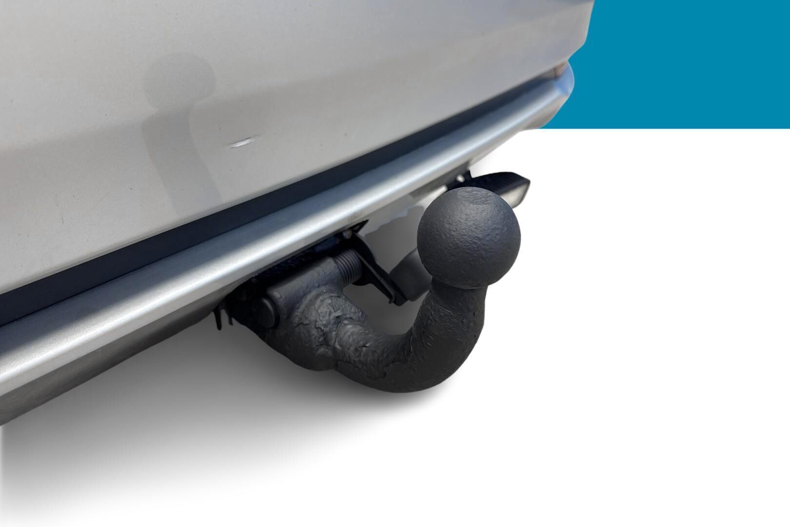 Toyota Avensis iso kuva 9