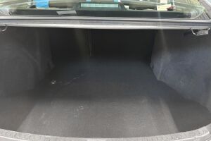 Toyota Avensis esikatselu 12