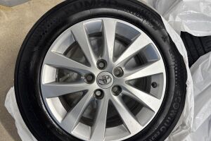 Toyota Avensis esikatselu 6