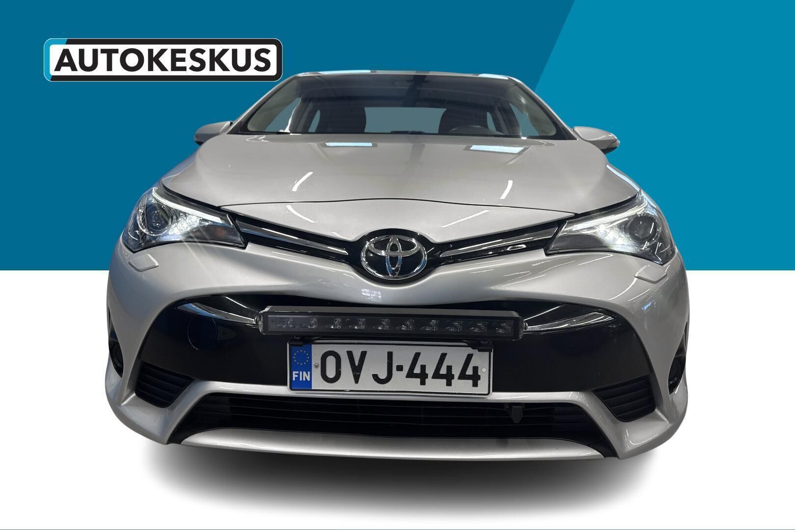 Toyota Avensis iso kuva 3