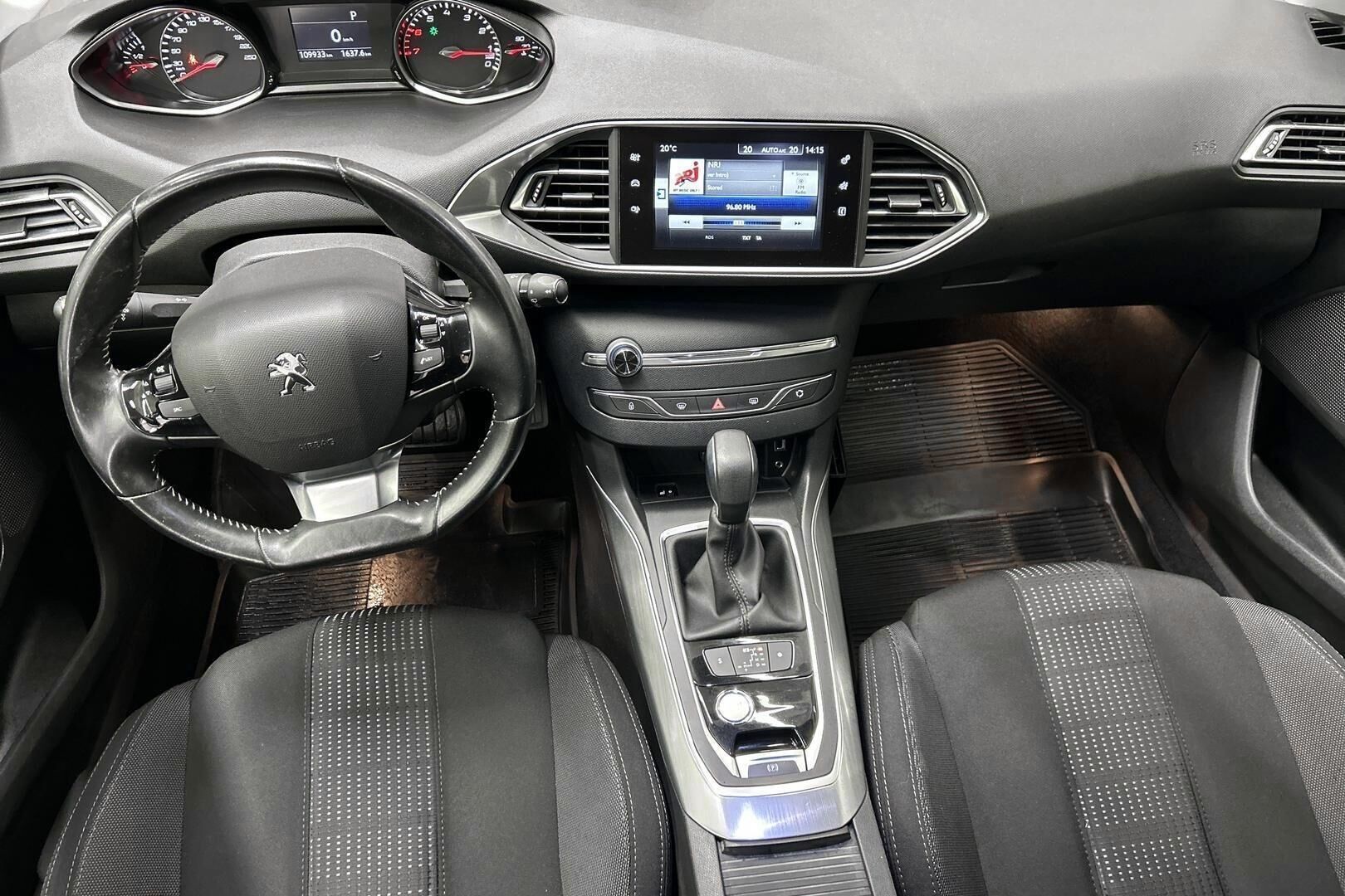Peugeot 308 iso kuva 11