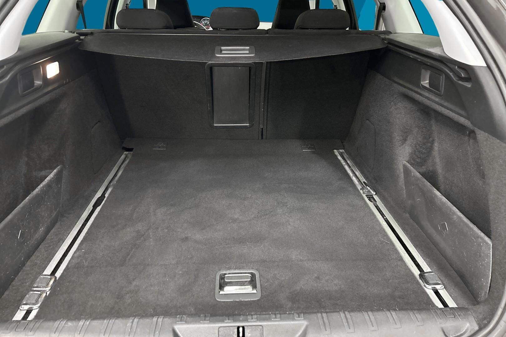 Peugeot 308 iso kuva 12