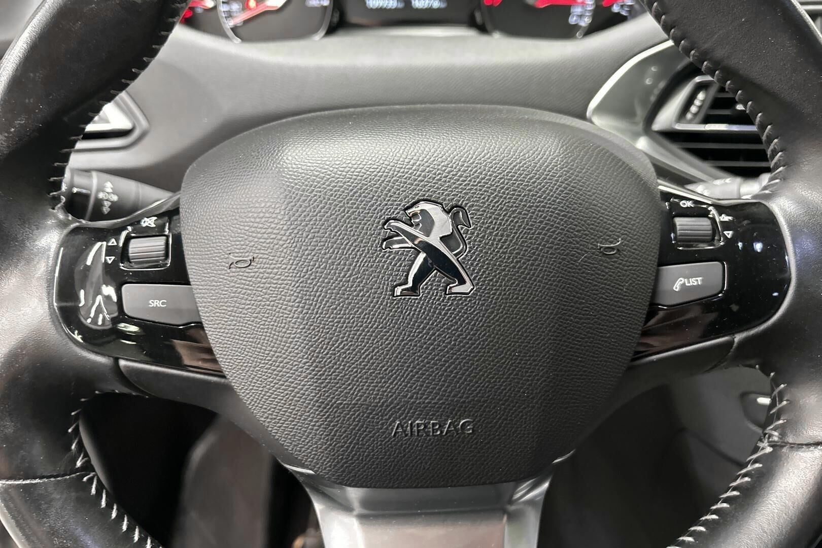 Peugeot 308 iso kuva 18
