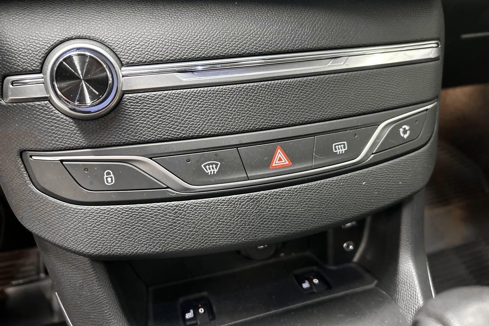 Peugeot 308 iso kuva 21