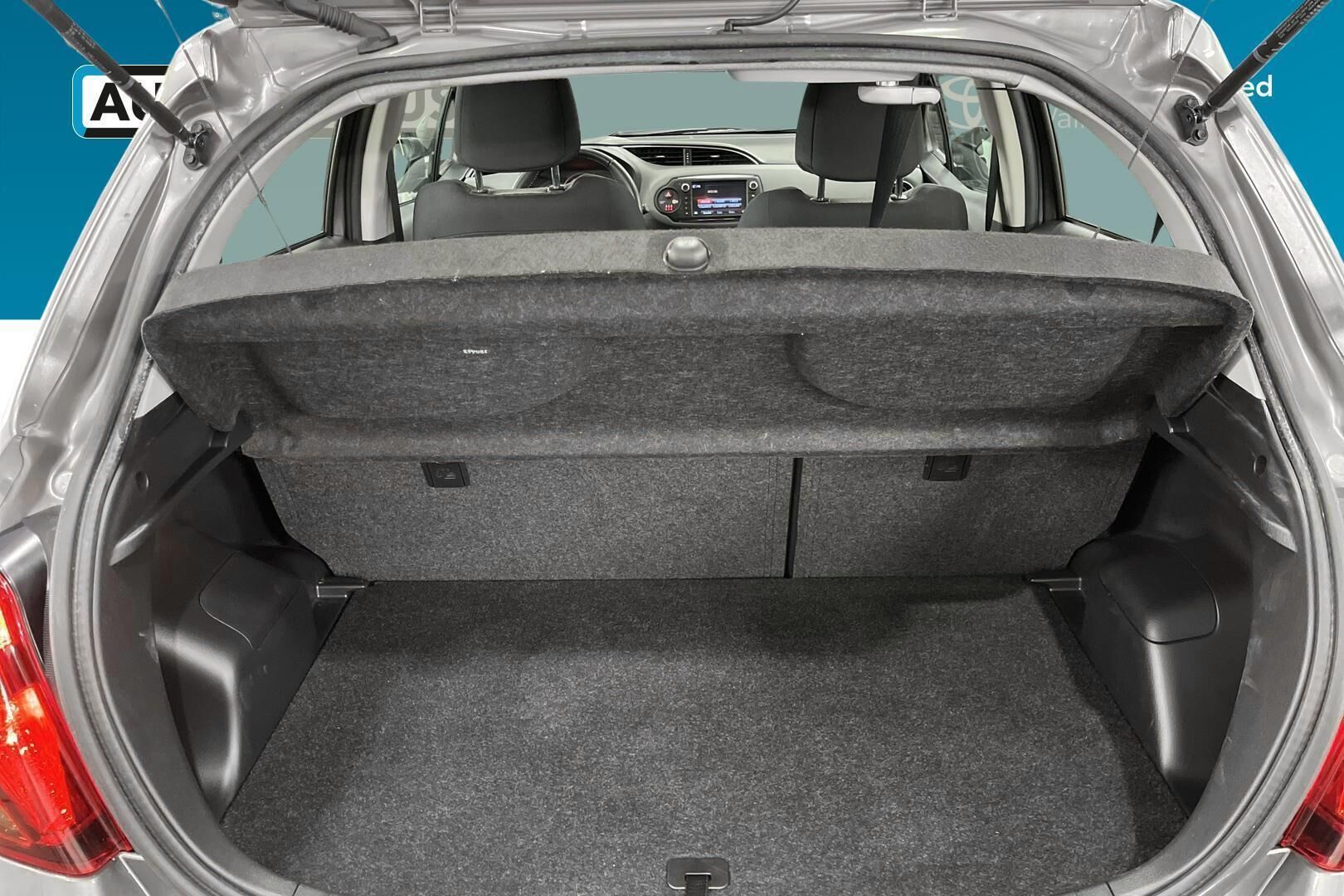 TOYOTA YARIS iso kuva 14