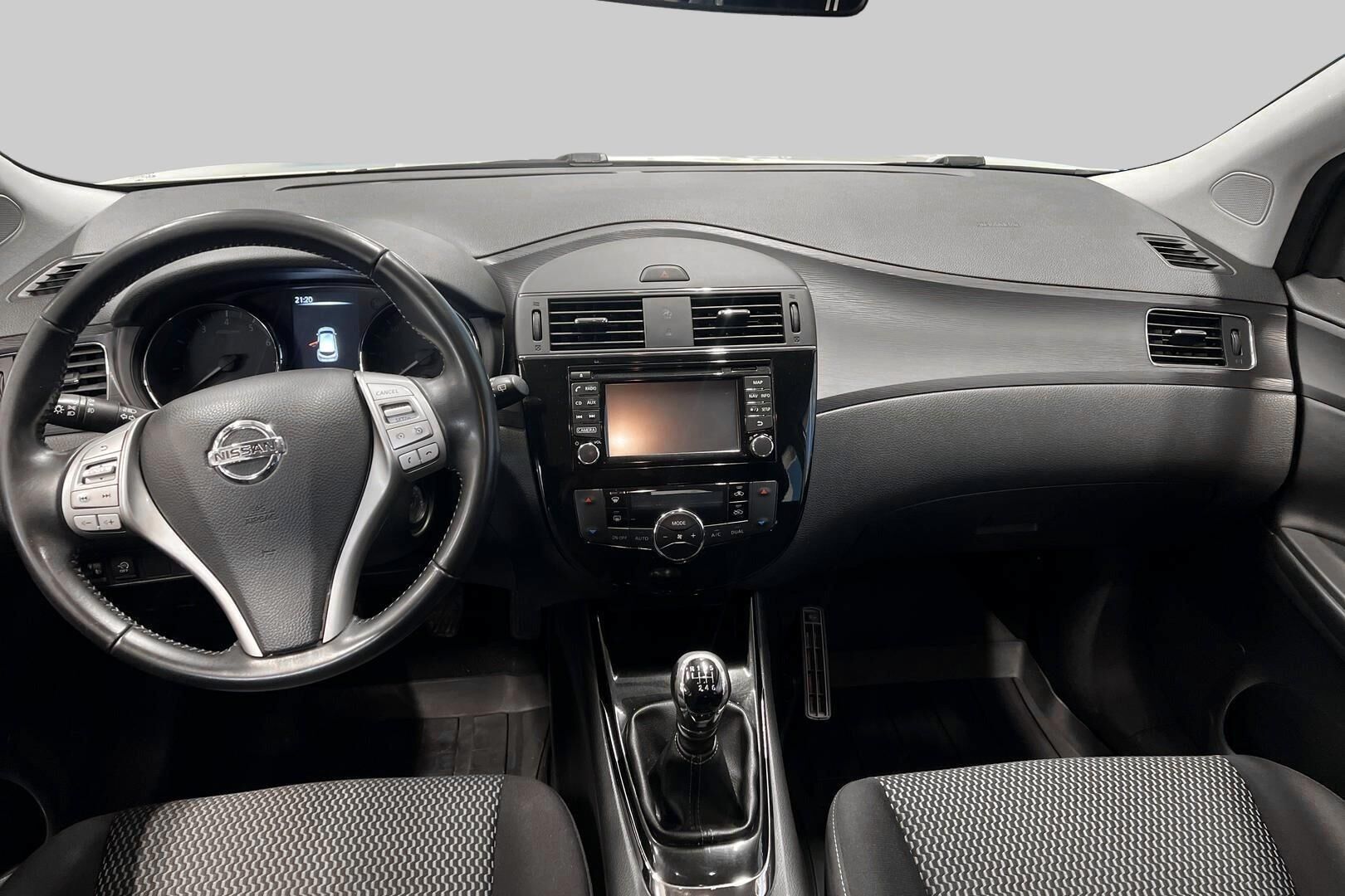 Nissan Pulsar iso kuva 11