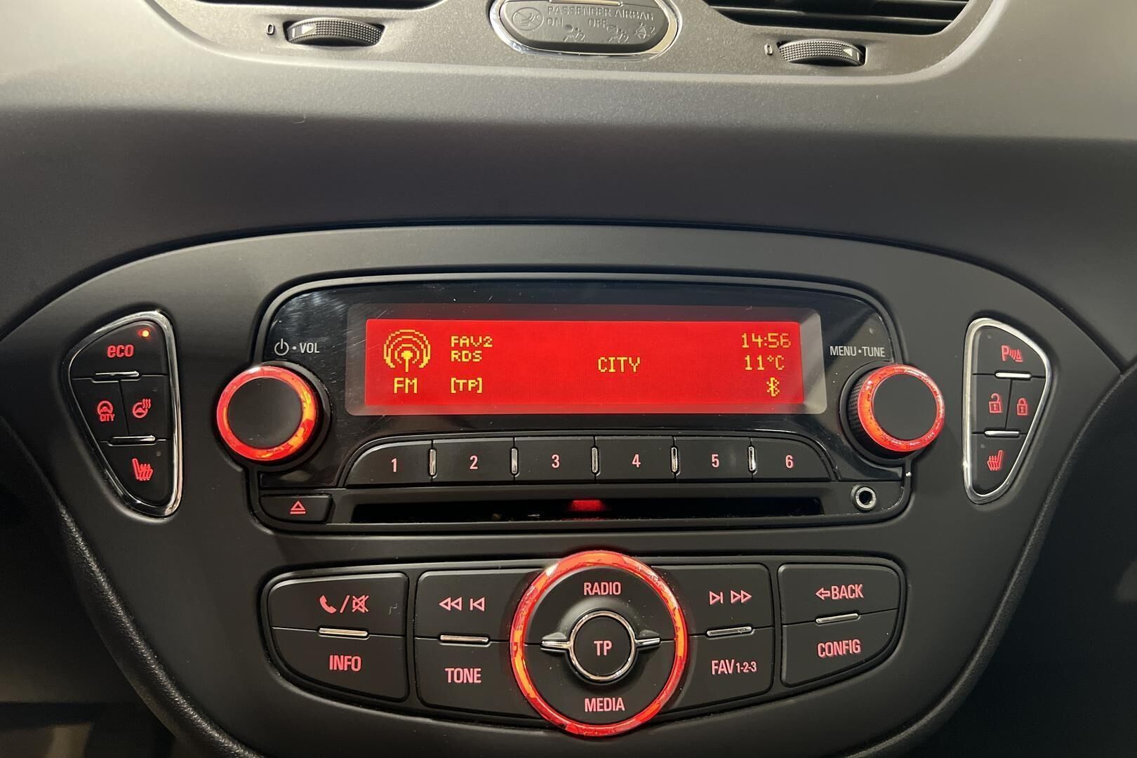 Opel Corsa iso kuva 16