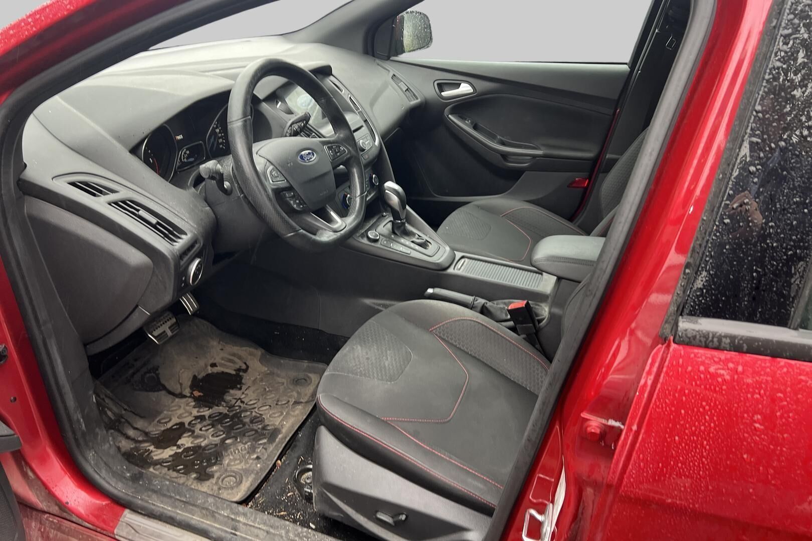 Ford Focus iso kuva 2