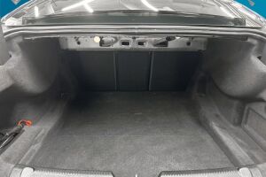 Jaguar XE esikatselu 11