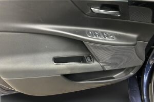 Jaguar XE esikatselu 22