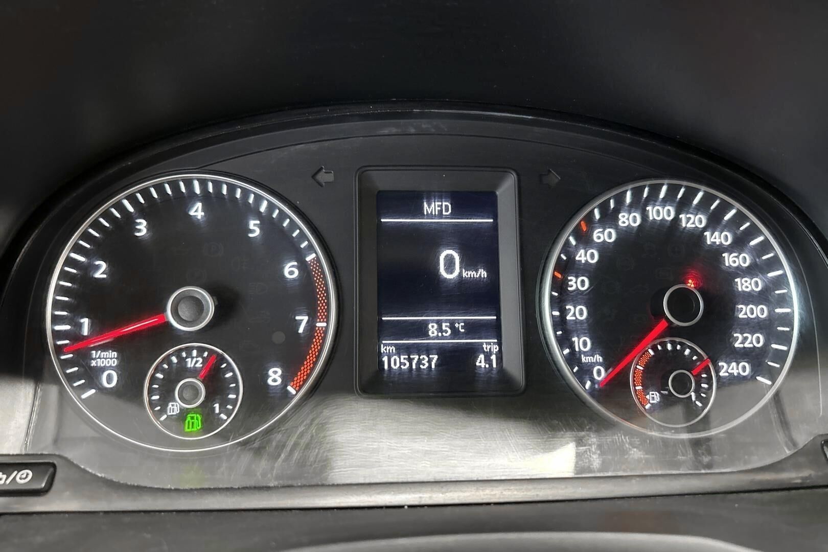 Volkswagen Caddy iso kuva 14