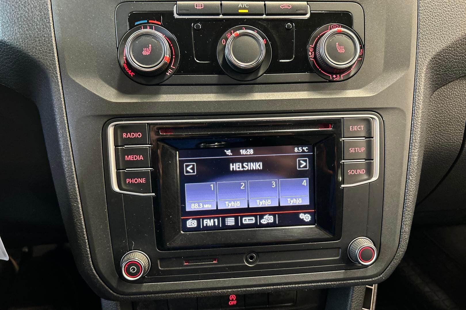 Volkswagen Caddy iso kuva 15