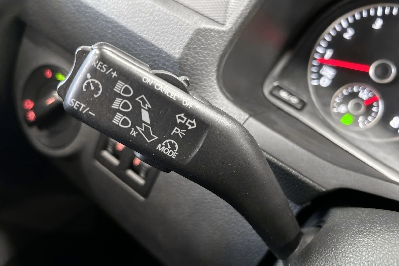 Volkswagen Caddy iso kuva 20