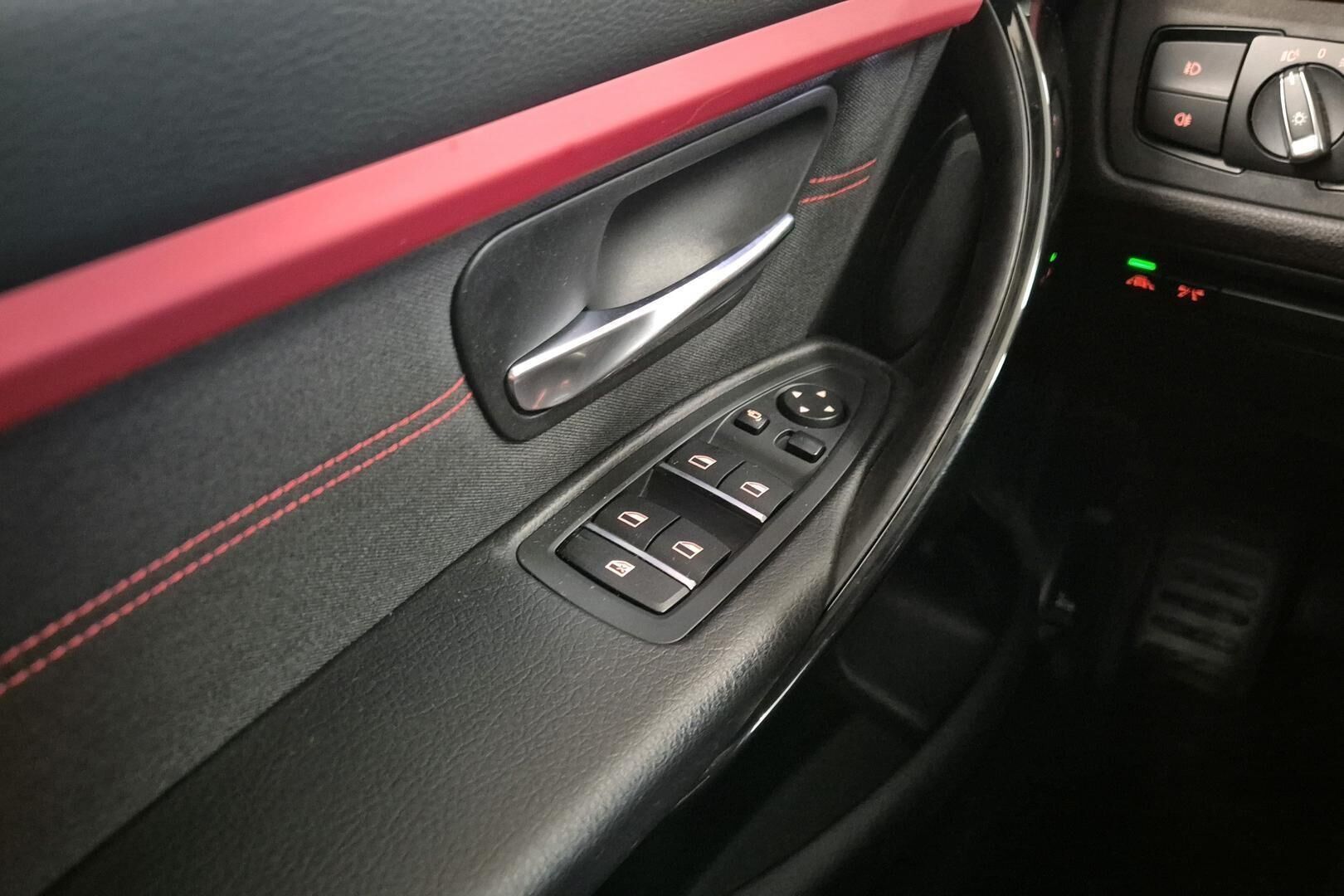 BMW 3-sarja iso kuva 22