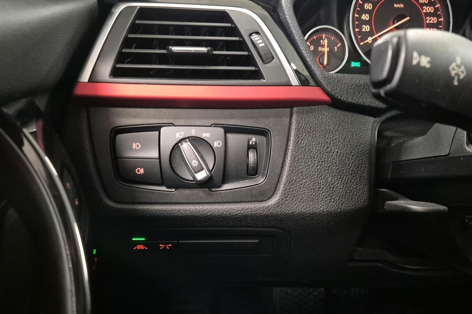 BMW 3-sarja iso kuva 10