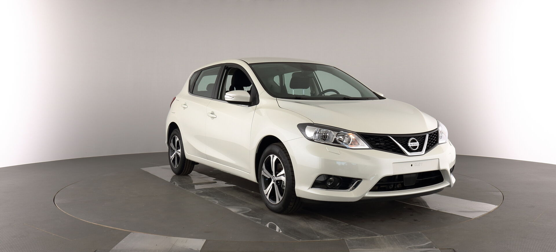 Nissan Pulsar iso kuva 12