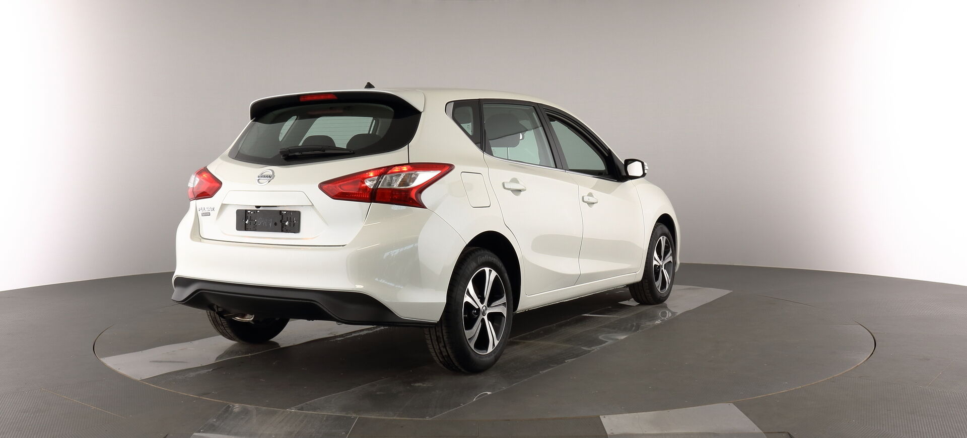 Nissan Pulsar iso kuva 16