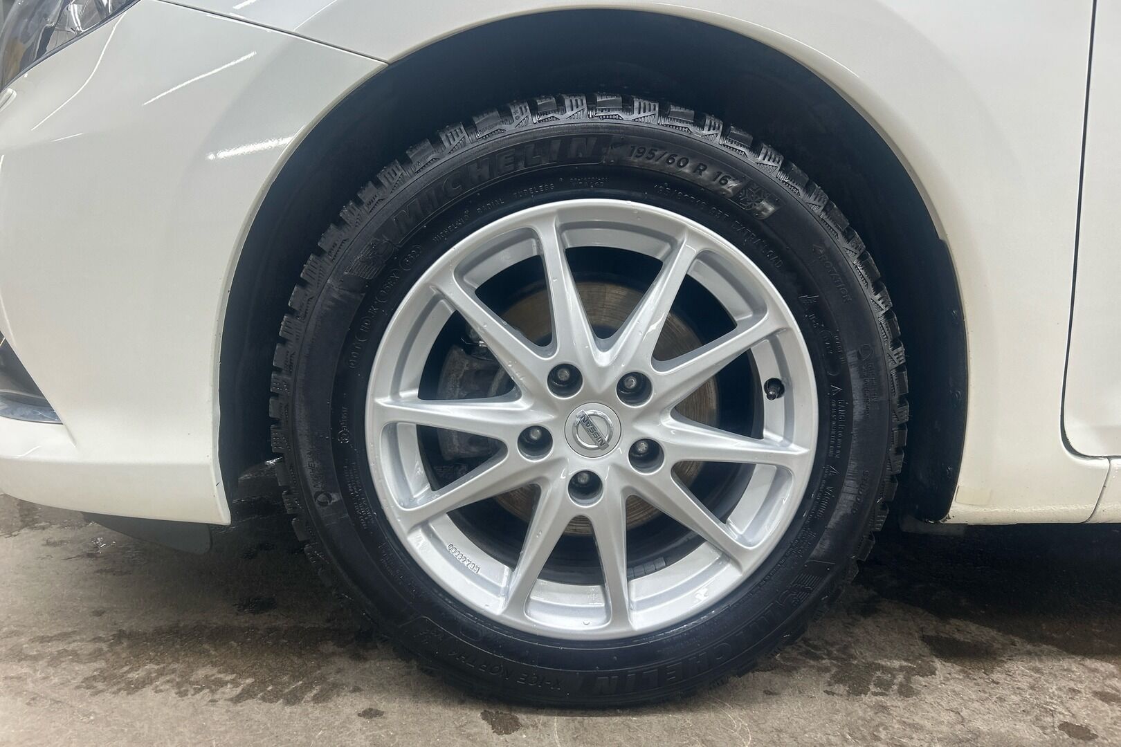 Nissan Pulsar iso kuva 38