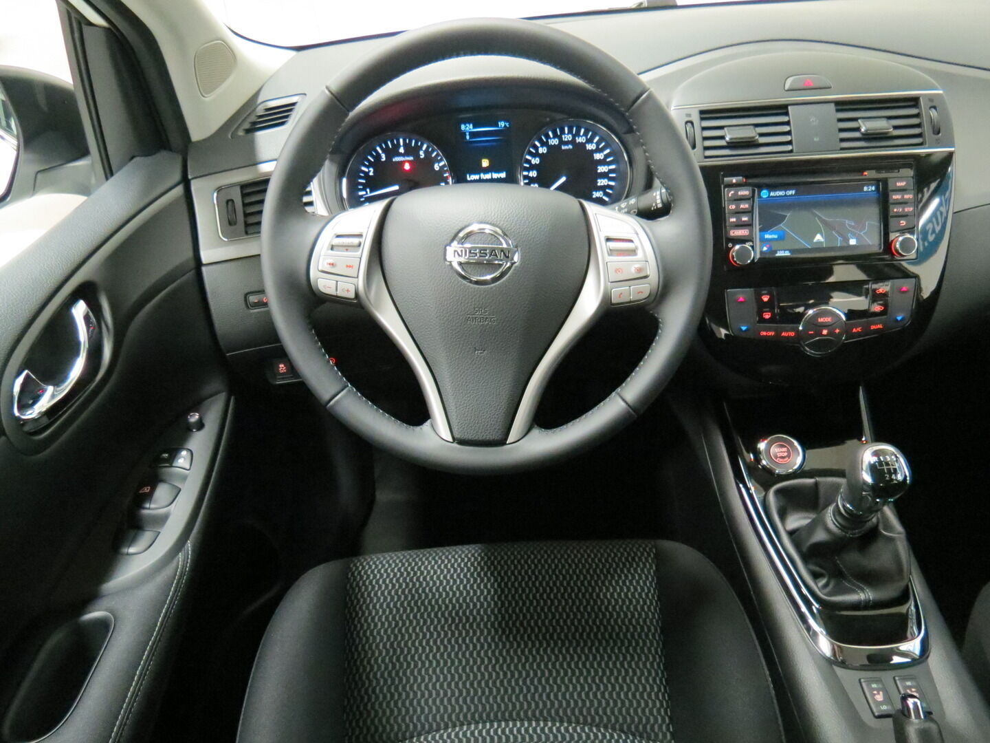 Nissan Pulsar iso kuva 5