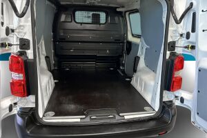 Toyota Proace esikatselu 12