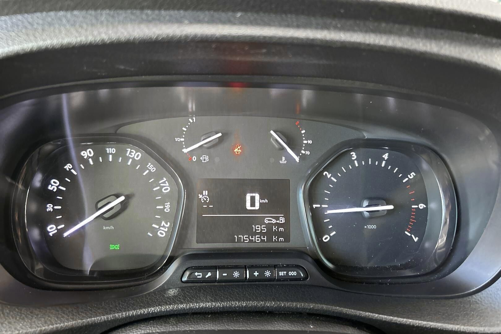 Toyota Proace iso kuva 14