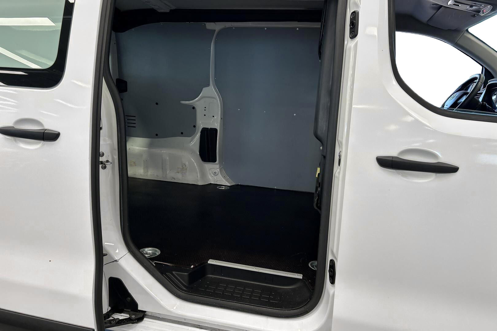 Toyota Proace iso kuva 22