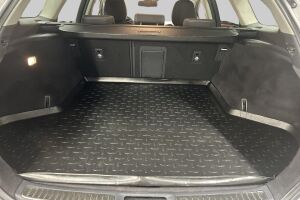 Toyota Avensis esikatselu 9