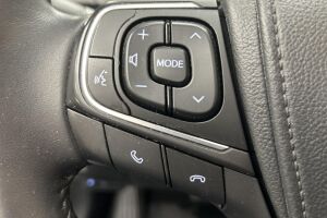 Toyota Avensis esikatselu 12