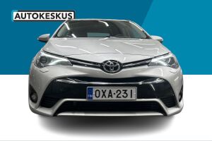 Toyota Avensis esikatselu 1