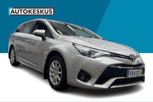 Toyota Avensis esikatselu 21