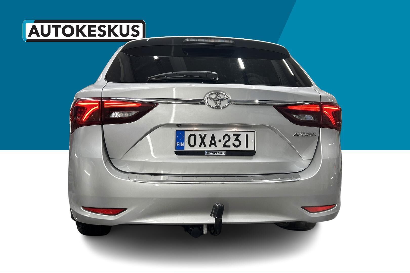 Toyota Avensis iso kuva 4