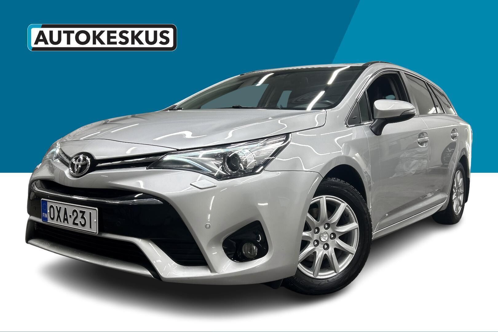 Toyota Avensis iso kuva 20