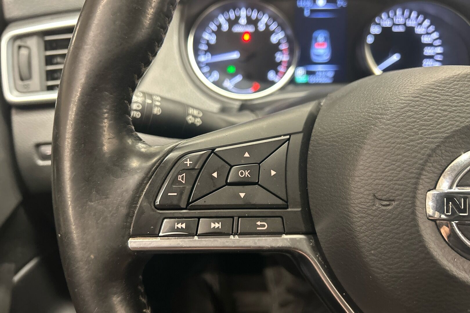 Nissan Qashqai iso kuva 12