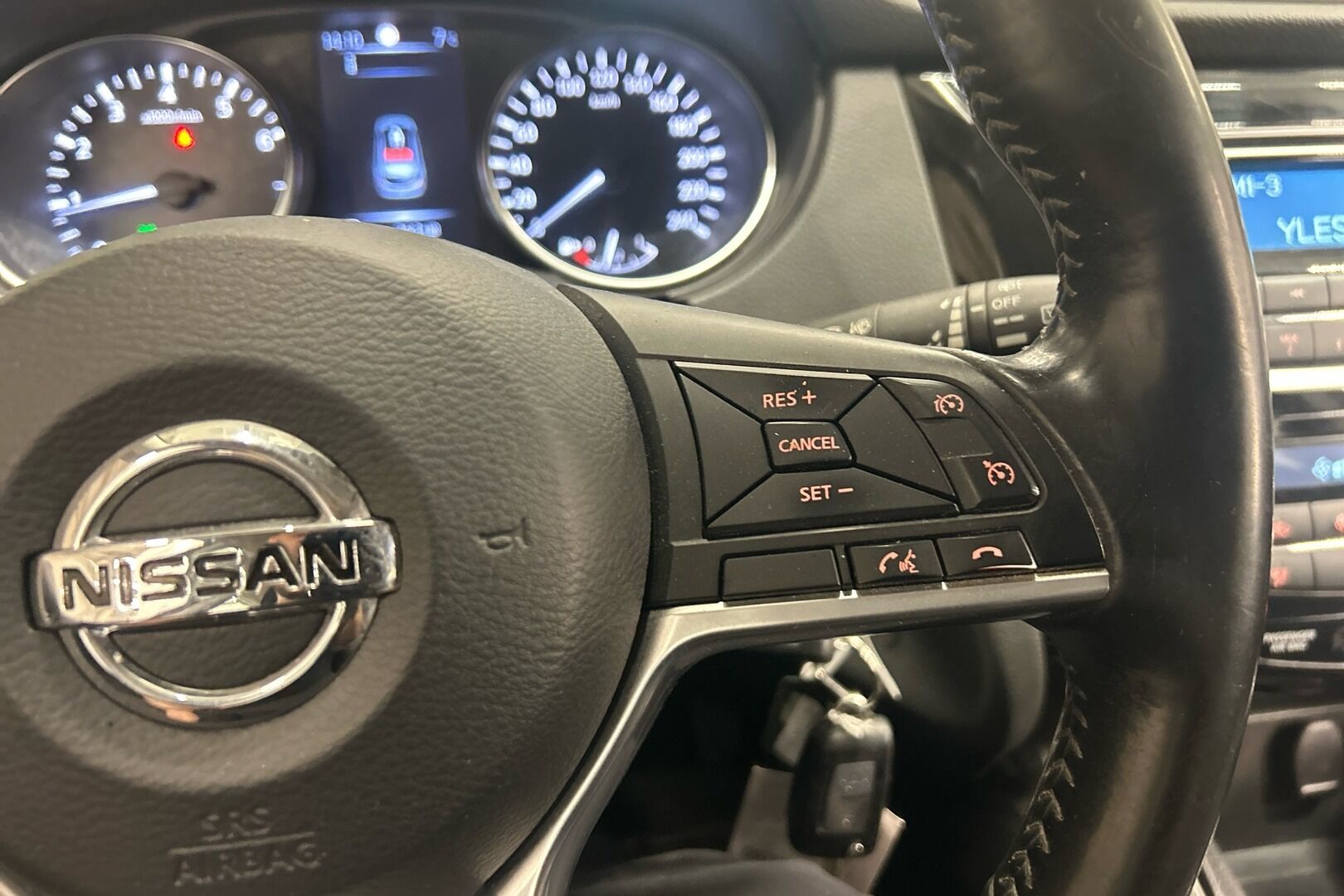 Nissan Qashqai iso kuva 13