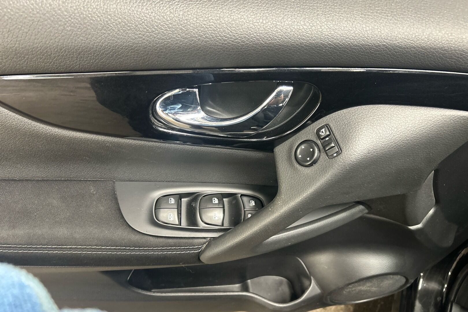 Nissan Qashqai iso kuva 17