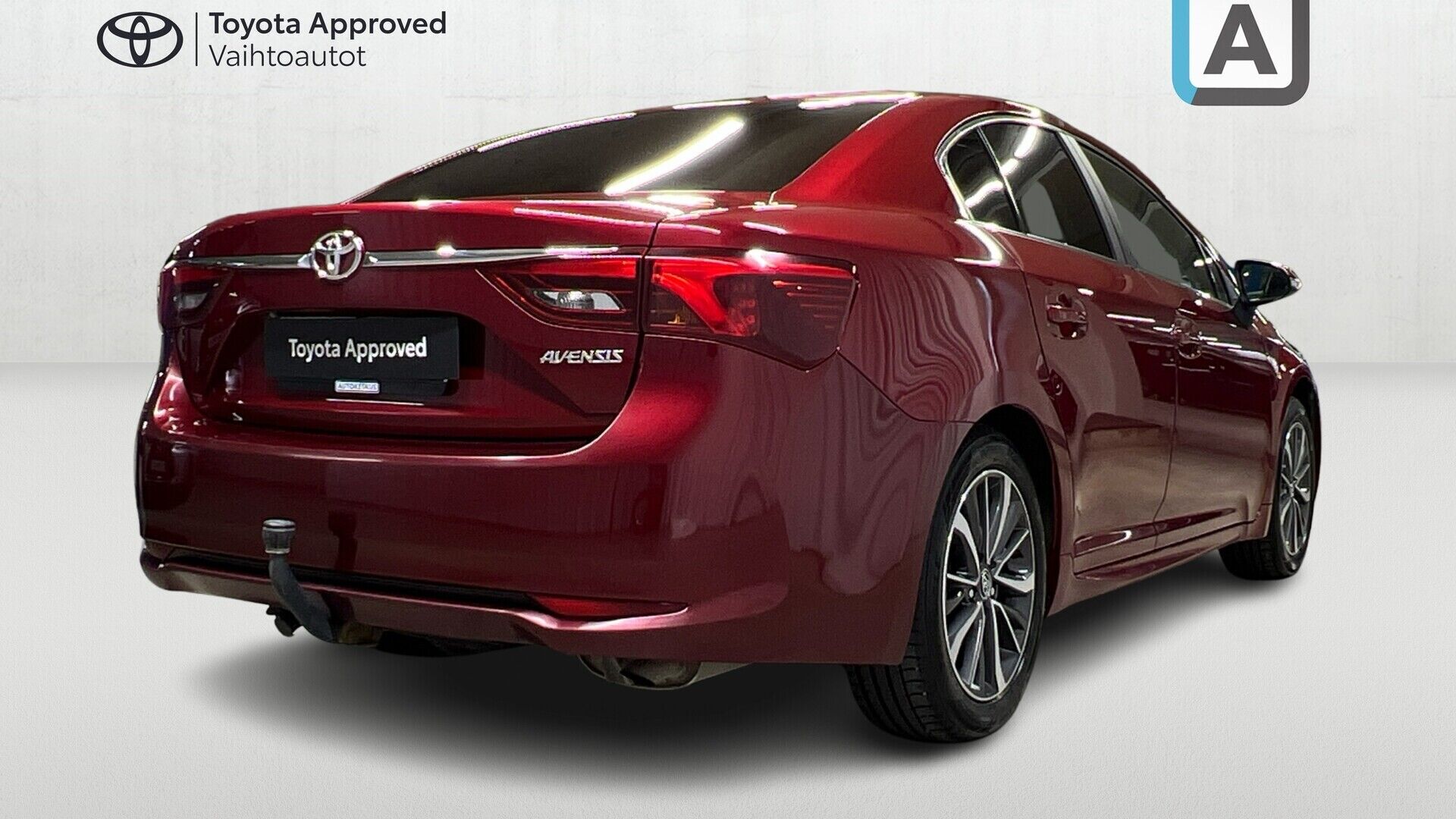 Toyota Avensis iso kuva 4