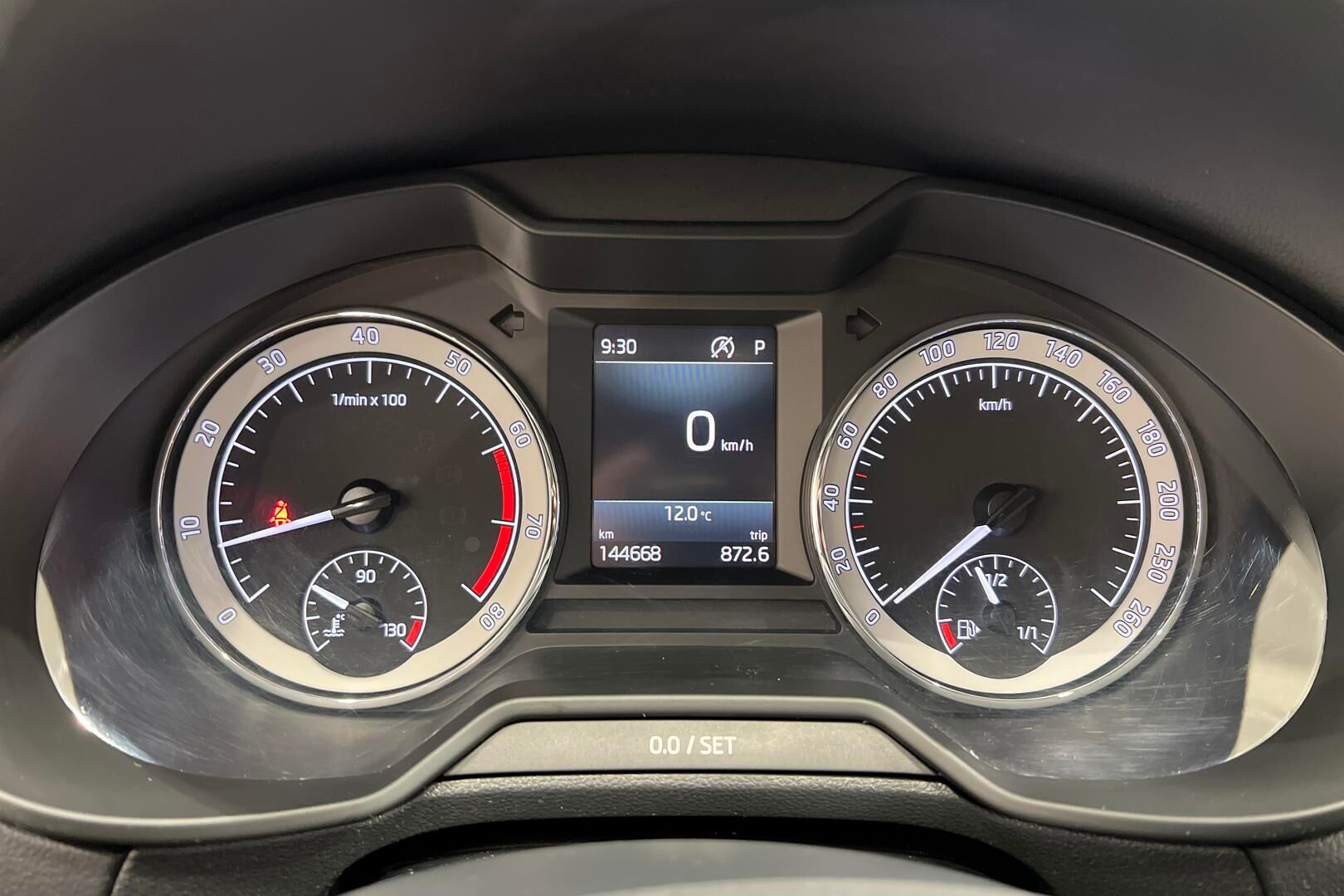 Skoda Octavia iso kuva 14