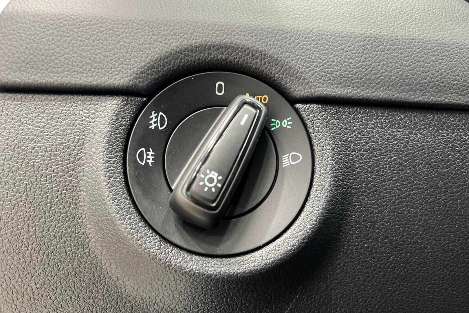 Skoda Octavia iso kuva 25