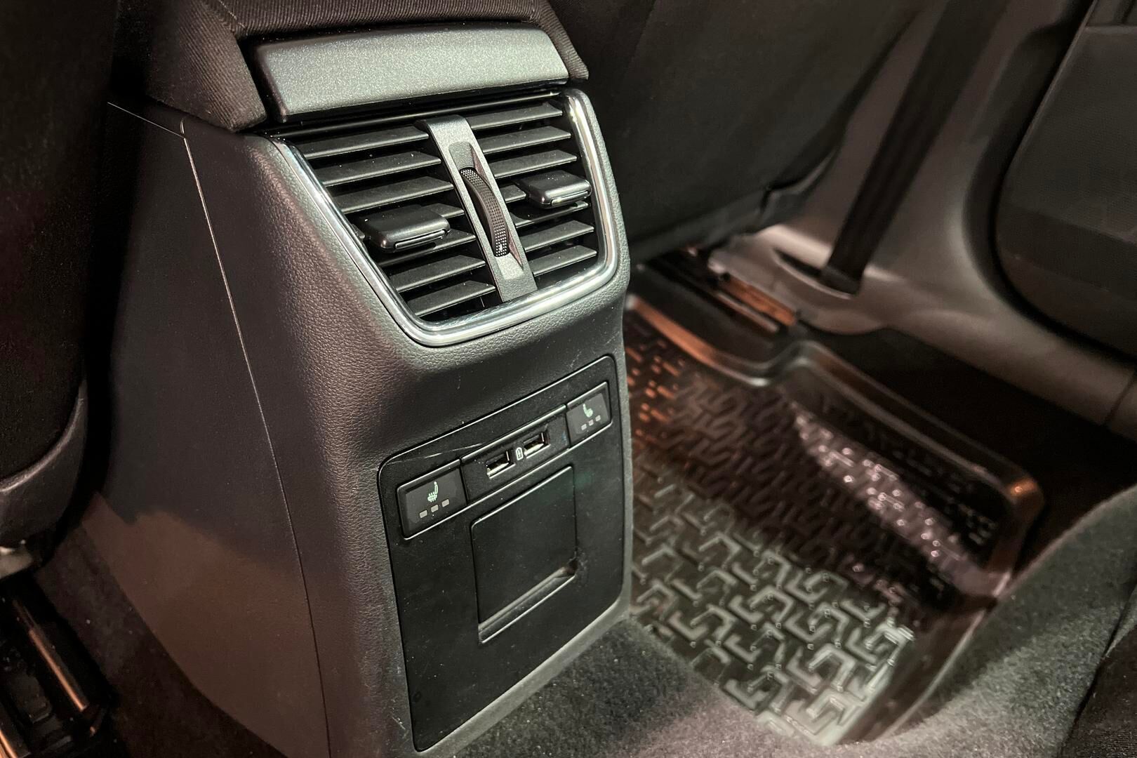 Skoda Octavia iso kuva 27