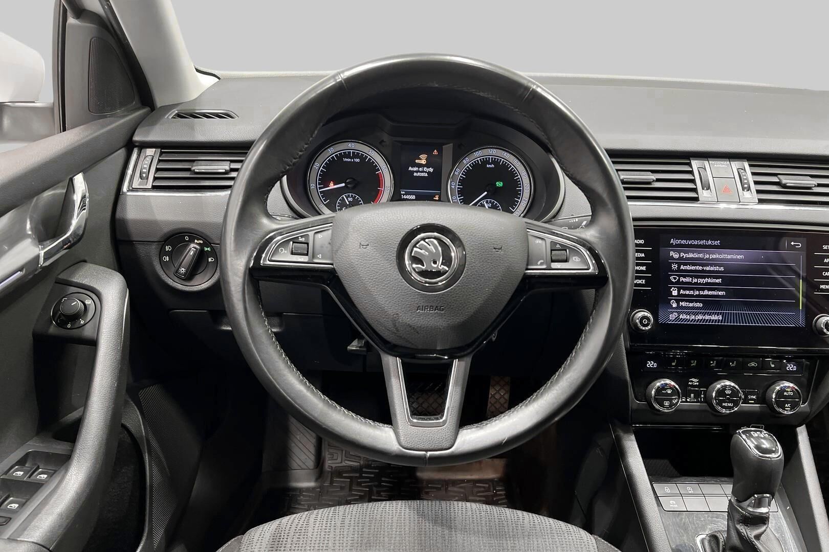 Skoda Octavia iso kuva 28