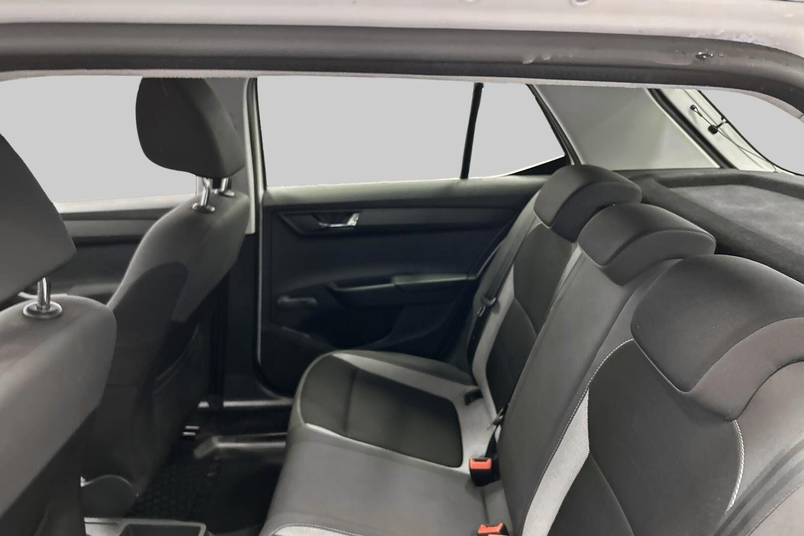 Skoda Fabia iso kuva 10