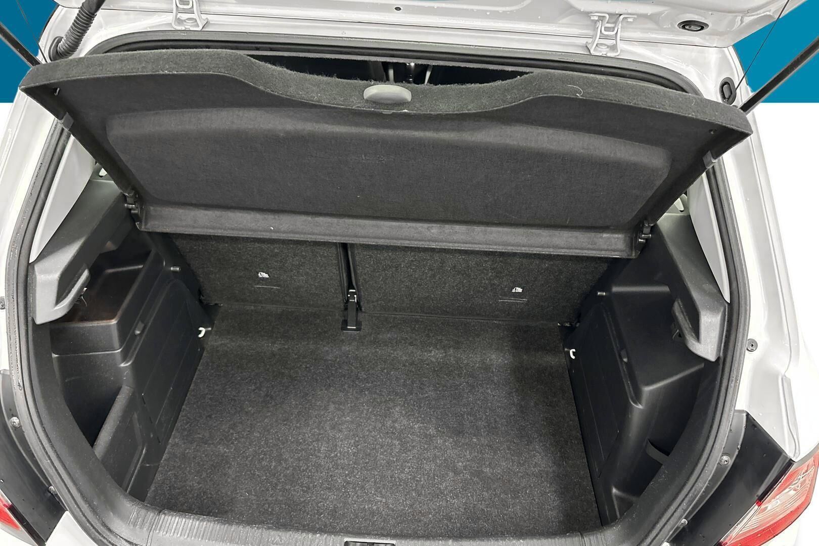 Skoda Fabia iso kuva 12